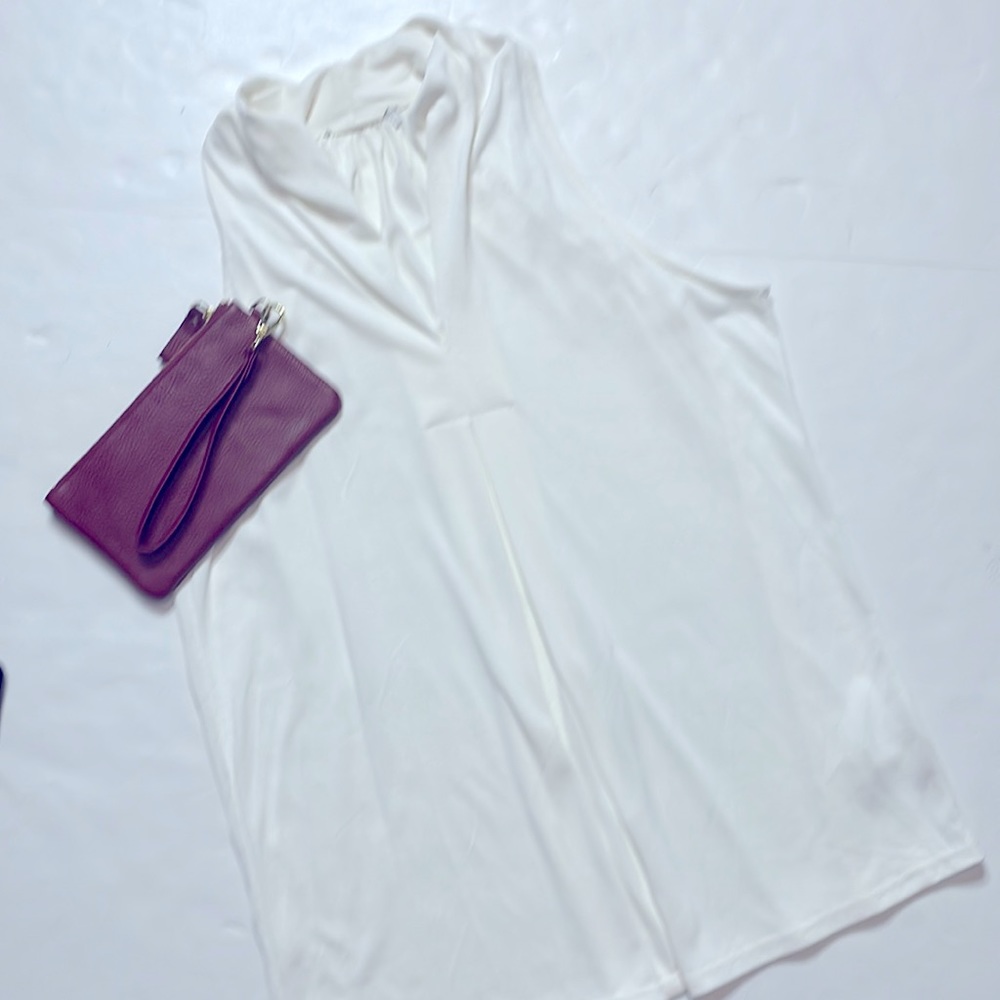 White pleated top